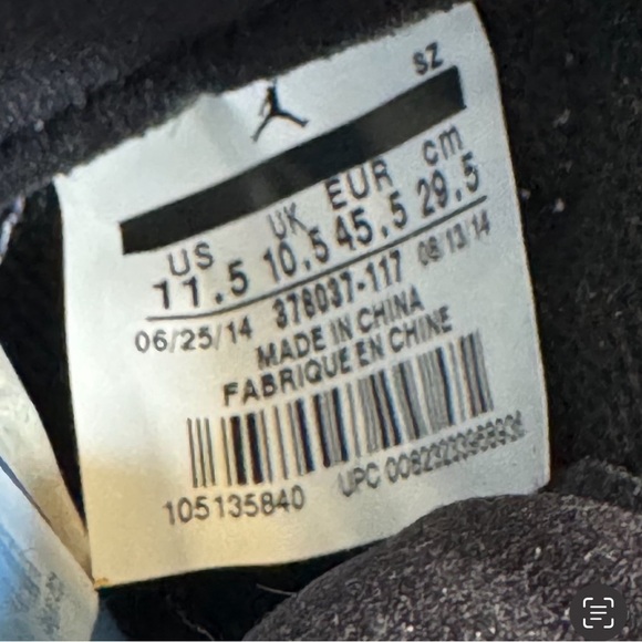 Jordan 11 Retro Sneaker Size 11.5 Men - Picture 14 of 15